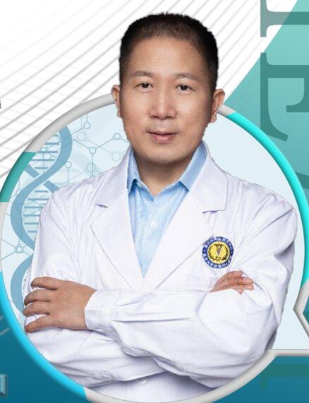 李伟