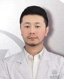 杨亚宁