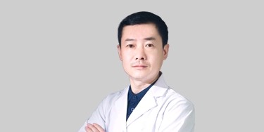 陈君