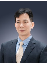 万苗坚
