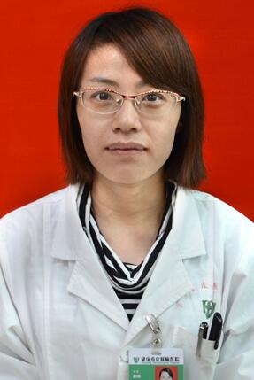 何翠英