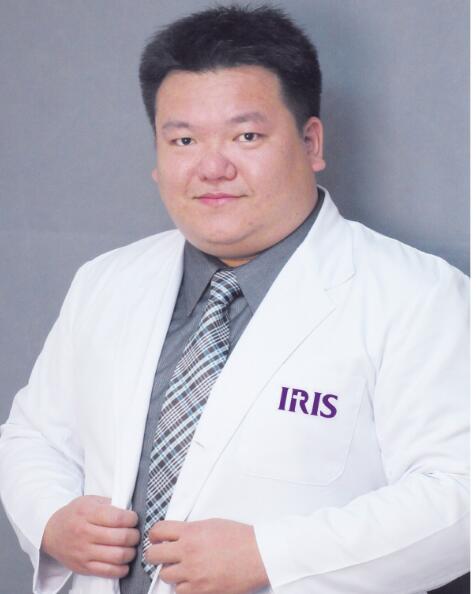 伍展立