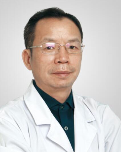 何小华