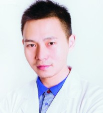 谭飞