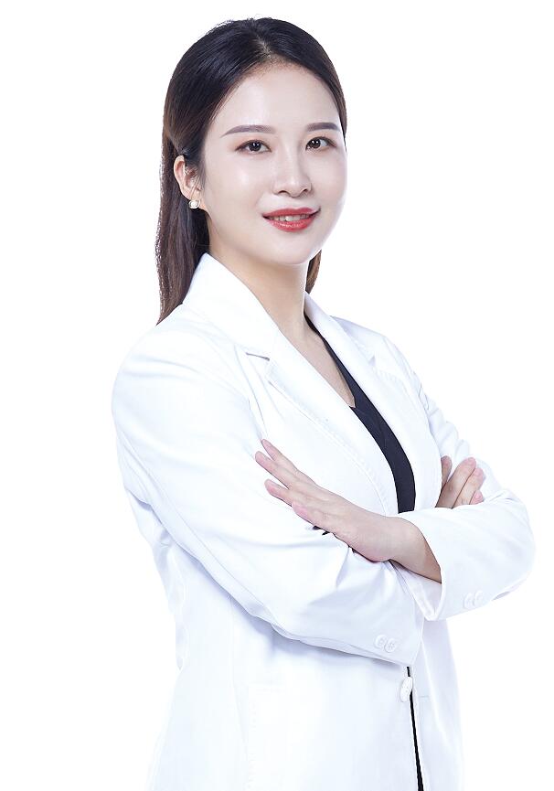 李英