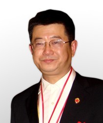 董帆
