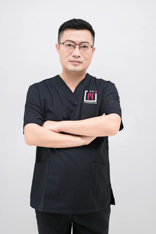 梅健