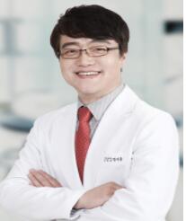 郑志雄