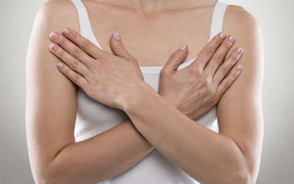 乳房下垂矫正的方法(乳房下垂矫正的安全性)
