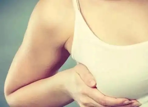 乳房下垂矫正真的有效吗(胸部下垂整形疤痕明显吗)