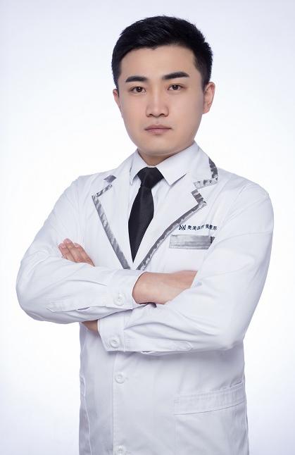 魏巍