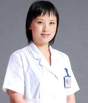 李纯青