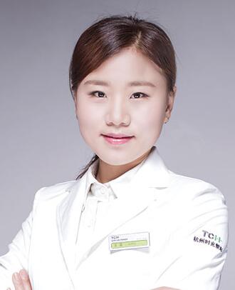 王雯