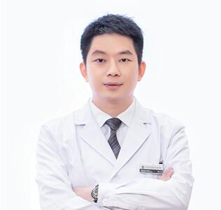 黄仁辉
