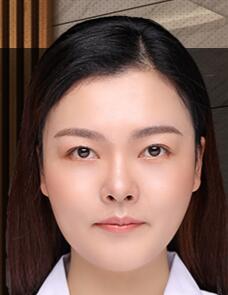贺露娜